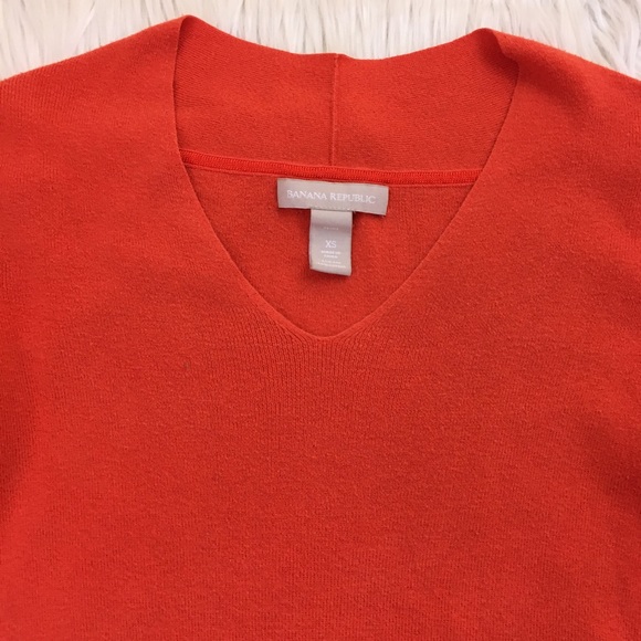 🎉SOLD🎉Banana Republic Womens XS V-Neck Sweater - Picture 3 of 4